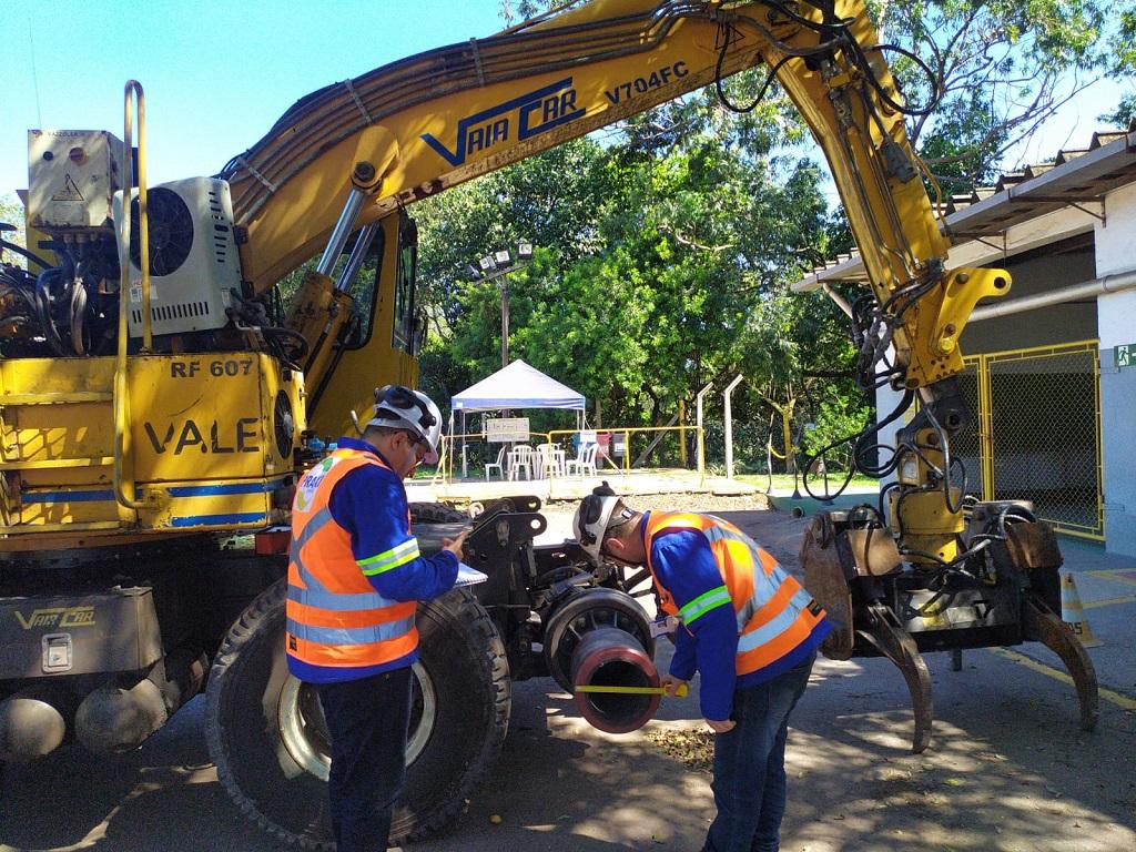 Desenvolvimento de Equipamento Ferroviário Praxi Brasil